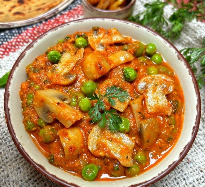 Matar Mushroom recipe dhaba style